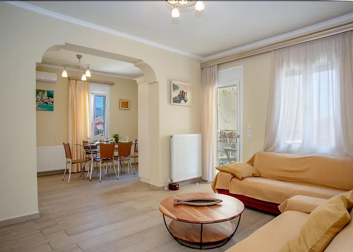 Night Flower Αργοστόλι